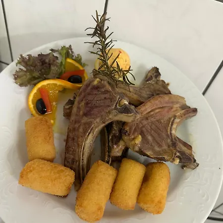 Pensionat Pizzeria & Etna Waren (Mueritz)