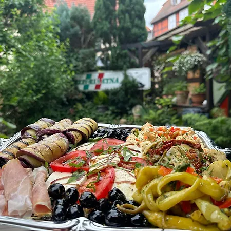 Pizzeria & Etna Pensionat 3*